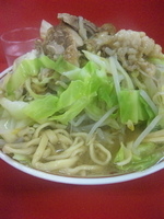 「大ラーメン（ヤサイマシマシ/ニンニクマシマシ/アブラ） 750円」@ラーメン二郎 茨城守谷店の写真