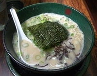 「若塩豚骨+海苔」@博多とんこつ 天神旗の写真