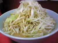 「普通盛（ヤサイマシマシ、カラメ）」@ラーメン二郎 歌舞伎町店の写真