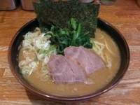 「ラーメン大盛り 680円」@横浜家系豚骨醤油極太麺 侍 本店の写真