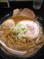 「中華そば+特のせ」@麺堂 稲葉の写真