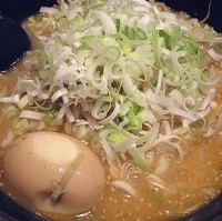 「味噌ラーメン（ネギ+味付卵トッピング）」@味噌らーめん 仙の写真