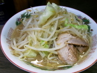 「小ラーメン（野菜増しニンニク増し）」@ラーメン二郎 横浜関内店の写真