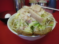 「小ブタ（ヤサイニンニクアブラ）」@ラーメン二郎 桜台駅前店の写真