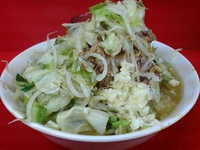 「小ラーメン豚入り（ヤサイ、にんにく）」@ラーメン二郎 茨城守谷店の写真