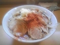 「小豚ラーメン 野菜マシ とうがらし」@ラーメン荘 地球規模で考えろ 伏見本店の写真