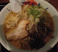 「ドラドラワンタン、ライス、ゆで餃子」@桜吹雪が風に舞う 新宿店の写真