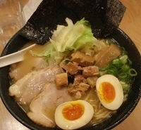 「特丸らーめん+大盛麺増し」@琢丸の写真