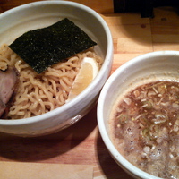 「しおつけ麺・大盛（850円）」@○心厨房の写真