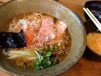 「潮薫 醤油拉麺+日本一のこだわり卵かけご飯」@麺劇場 玄瑛の写真