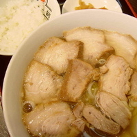 「焼豚ラーメン 590円（やっぱり焼豚ラーメン祭価格） + サービ」@喜多方ラーメン 坂内 汐留シティセンター店の写真