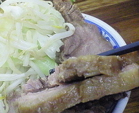 「小ラーメン豚入り」@ラーメン二郎 新小金井街道店の写真