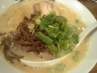 「極みとんこつらーめん（750円）」@えるびす 東口店の写真