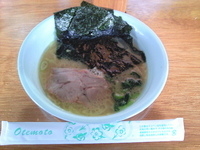 「とんこつらーめん / 700円」@とんぱた亭 日産スタジアム店の写真