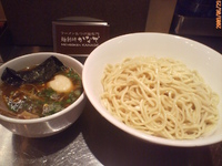 「つけ麺（中盛）」@麺創研かなで 府中本店の写真