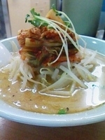 「キムチ味噌ラーメン810円」@くるまやラーメン 篠崎店の写真