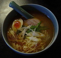 「大人の咆哮、辛みたっぷりR40らーめん」@一匹の鯨の写真