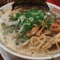 「黒みそとんこつラーメン+替玉（店頭サービス券利用）」@九州大牟田ラーメン きらら 新橋店の写真