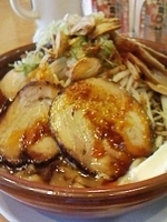 「味噌ラーメン（黒）大盛りサービス950円」@つけ麺中華そば 節 本八幡店の写真