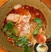 「海老薫醤油拉麺&お茶漬け」@麺劇場 玄瑛の写真