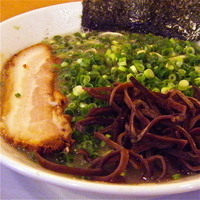 「ネギラーメン（￥780）替玉（￥120）×2」@博多長浜ラーメン フクフクの写真