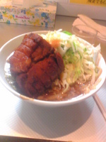 「ゲンコツラーメンニンニク」@ラーメン北郎の写真