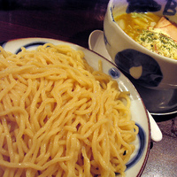 「夏季限定グリーンカレーつけ麺 880円」@節骨麺たいぞう 池袋本店の写真