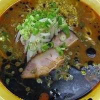 「カレー味噌らーめん ￥880」@味噌屋八郎商店 新宿店の写真