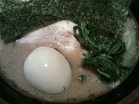 「ラーメン並（味玉付き）」@紫蔵の写真