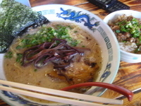 「らぁめん650円肉めし250円かため」@成竜 平和橋通り店の写真