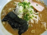 「日替わりラーメン500円（味噌）」@こく味ラーメン かしわ屋の写真