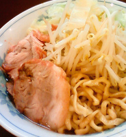 「ラーメン ヤサイアブラマシ （650円）」@らーめん陸の写真