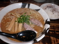 「味噌ラーメン（750円）大盛（無料）ライス（100円）」@麺屋久兵衛の写真