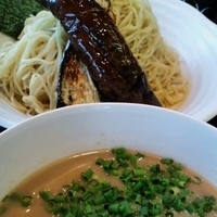 「茄子の冷やしつけ麺【創作】 750円」@らぁ麺三軒屋 茂原店の写真
