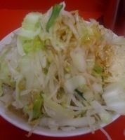 「小ラーメン（650円）、ヤサイマシマシニンニク」@ラーメン二郎 茨城守谷店の写真