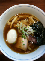 「醤油らーめん+味玉」@麺処 びぎ屋の写真