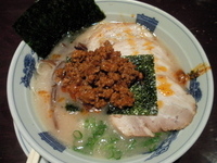 「赤チャーシューメン」@三代目 ◯助 MARUSUKEの写真