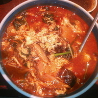 「ユッケジャンラーメン ¥619（税込み）」@焼肉・酒処 萬家 境野店の写真