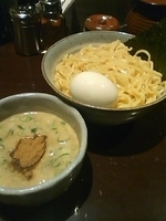 「つけめん（豚骨魚介）（中盛）+味玉（クーポン）」@三代目 ◯助 MARUSUKEの写真