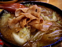 「「とろ玉子御前」黒醤油ラーメン+とろ玉子+白飯  税込み810円」@麺屋 武士道の写真