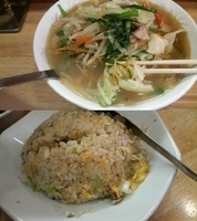 「タンメン（+半チャーハン）」@大沢食堂の写真