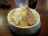「どか盛りラーメン並」@ラーメン どげん屋の写真