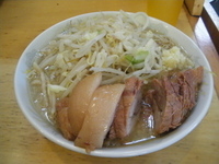 「塩ラーメン+ブタまし（ヤサイニンニク）」@ラーメン二郎 荻窪店の写真