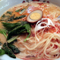 「随園風坦々麺（￥700） ランチサービス・杏仁豆腐付」@北京料理 随園別館 新宿店の写真