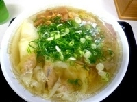 「塩チャーシューワンタンメン（1050円）+九条ネギ（100円）」@支那そば一麺 下広岡店の写真