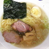「ラーメン（塩・味薄め・鶏ベース）¥600」@ラーメン 日本一の写真
