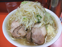 「大ラーメン+ニンニク」@ラーメン二郎 神田神保町店の写真