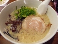 「らーめん 750円」@博多秀ちゃんラーメン ラーメン国技館店の写真