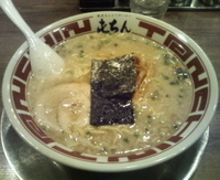 「ラーメン（中）」@屯ちん 池袋本店の写真
