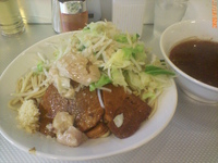 「つけ麺（中盛、ニンニク、アブラマシ、ヤサイスコシマシ）」@ラーメン北郎の写真